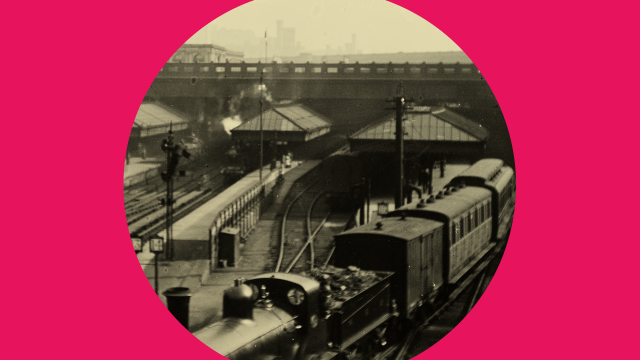 Waverley train station